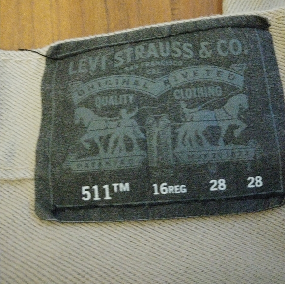 Boy's Levi's Jeans - Picture 4 of 5